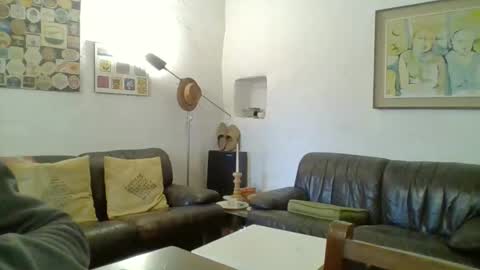 22esserre online show from January 22, 11:45 am