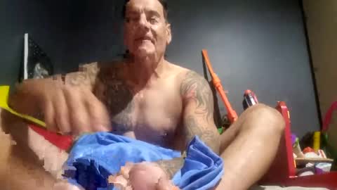 Snapshot of 23player chatting on January 29, 10:32 pm 23player online show from January 29, 10:32 pm