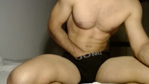 Snapshot of 8000zuerich chatting on October 12, 8:36 pm Nicolas online show from October 12, 8:36 pm