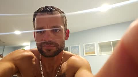 8inchwhiteboy88 online show from April 12, 3:42 am