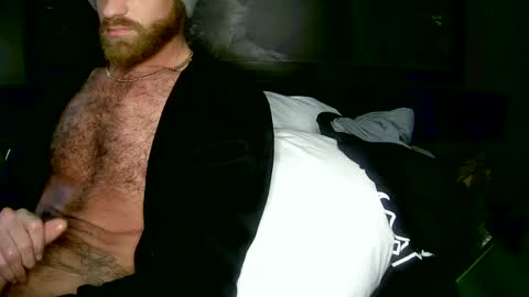 Snapshot of 90210screamer chatting on December 4, 5:38 am 90210screamer online show from December 4, 5:38 am