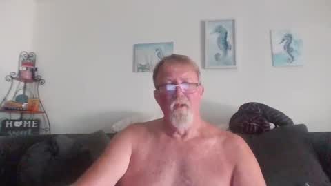 9gecko696969 online show from April 22, 6:01 pm