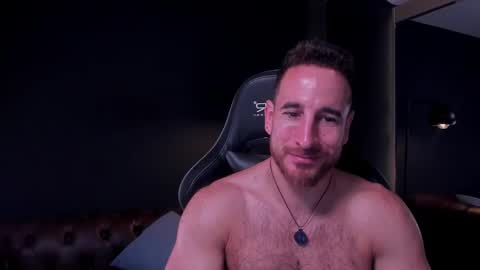 _adamcoper_ online show from October 27, 10:56 pm