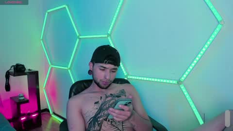 Lunita  online show from February 7, 5:10 am