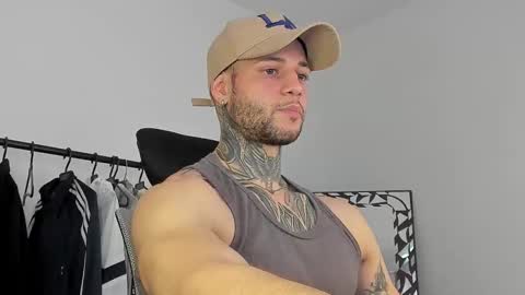 Snapshot of _jamesleandros chatting on October 23, 4:32 pm jeison online show from October 23, 4:32 pm