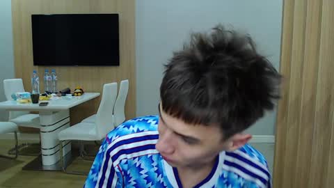 Kurt online show from December 2, 6:08 pm