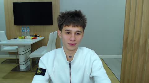 Kurt online show from December 12, 4:04 am