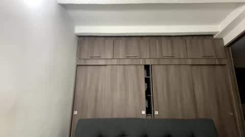 Juan Pablo-independent model online show from February 10, 5:12 am