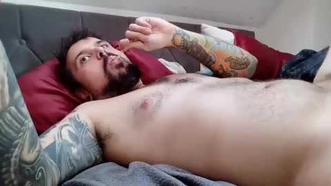 _smiley_bear27 online show from December 17, 7:04 am