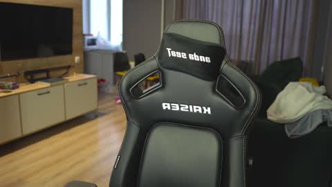 OLIVERERENMARCUSpvt is open online show from February 21, 4:07 am