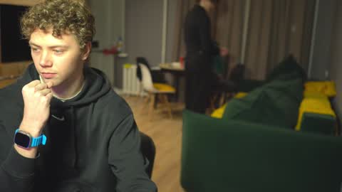 OLIVERERENMARCUSpvt is open online show from December 3, 12:59 pm