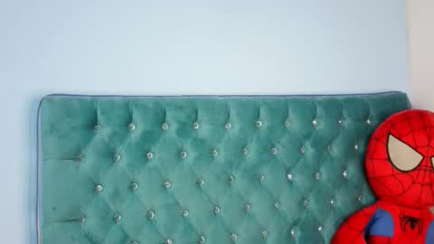 Thomas online show from January 19, 1:52 am