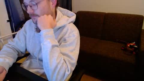 _whoisthatguy_ online show from November 23, 3:23 pm