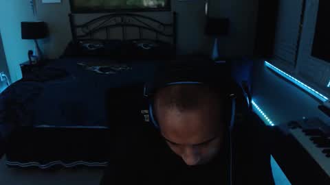 a4orce online show from March 12, 3:25 am