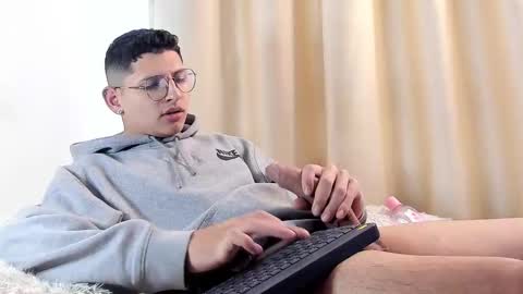 alejo online show from February 9, 1:14 pm