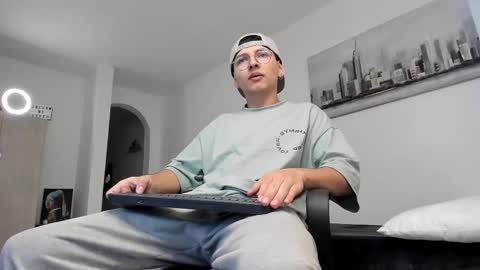 alejo online show from March 10, 9:40 pm