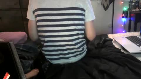 Chris online show from December 6, 5:42 am