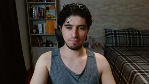 Aaron online show from April 20, 8:44 pm