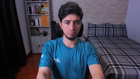 Aaron online show from November 17, 5:16 pm