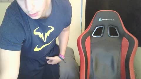 aaronlavine online show from November 17, 5:27 pm