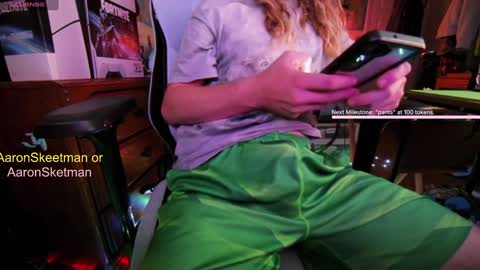 Aaron Skeetman online show from December 23, 12:30 pm