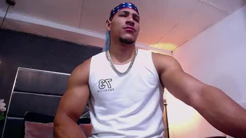 Snapshot of adam_fit19cm chatting on October 21, 2:31 pm Adam online show from October 21, 2:31 pm