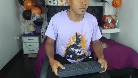 Snapshot of adam_morgan2 chatting on October 23, 7:01 am adam_morgan2 online show from October 23, 7:01 am