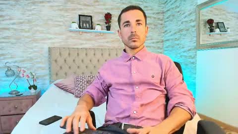 Im Adams Sanz online show from February 6, 8:06 pm