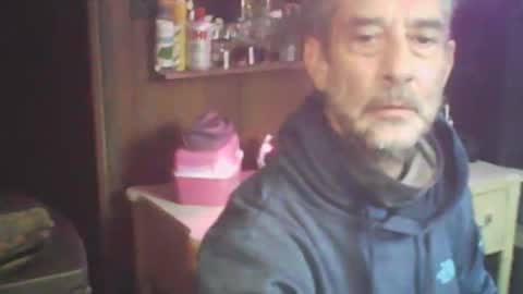 Snapshot of adamsny chatting on October 28, 11:45 am adamsny online show from October 28, 11:45 am