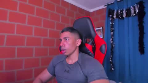 Adan Sin online show from March 10, 6:45 pm