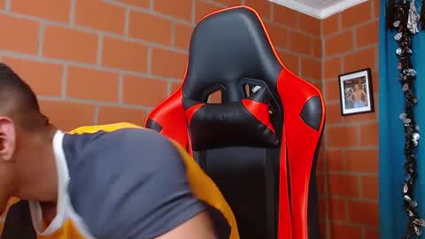 Adan Sin online show from December 24, 5:02 pm