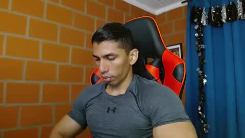 Adan Sin online show from January 4, 3:49 pm