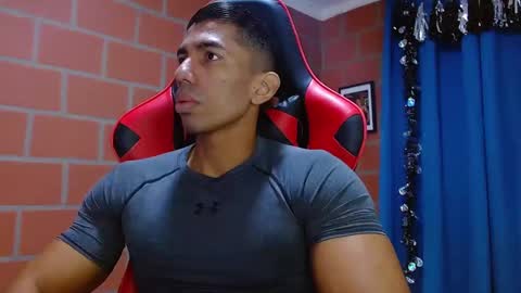 Adan Sin online show from December 2, 2:39 pm