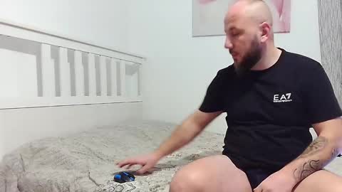 BEST LOVER online show from February 15, 4:45 pm