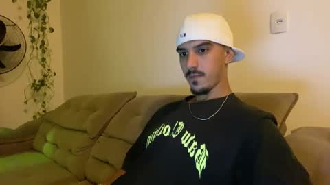 Luci online show from April 11, 2:30 am