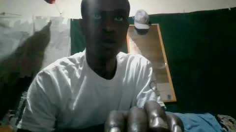 Snapshot of africandawa chatting on October 27, 5:43 am africandawa online show from October 27, 5:43 am