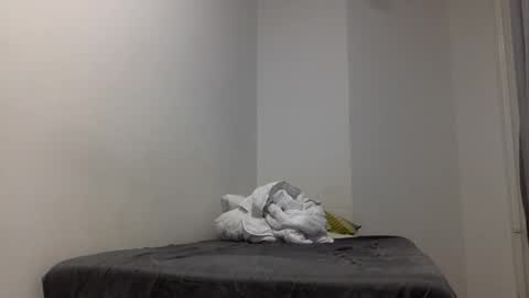 aggaggs online show from October 29, 5:43 am