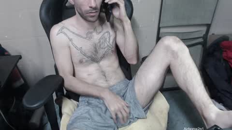 Leo  Airborn  Sir  Daddy online show from December 12, 3:21 am