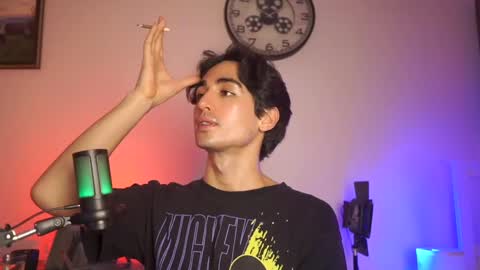 idenavarre online show from January 17, 11:44 pm