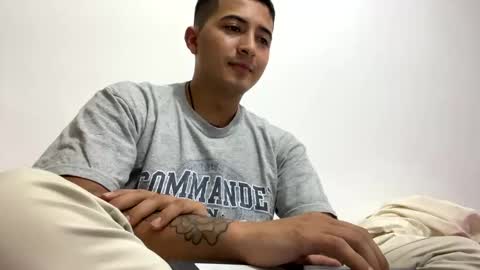 Snapshot of alanj998 chatting on October 19, 12:26 am alanj998 online show from October 19, 12:26 am