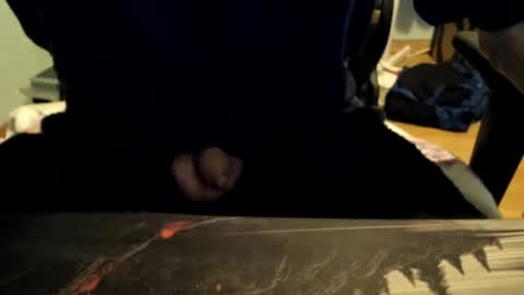 alecum online show from December 5, 6:15 pm