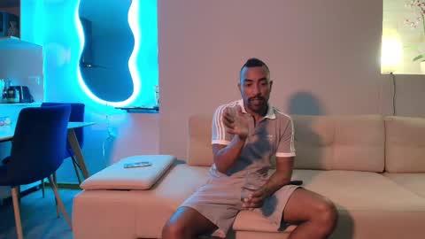 Alejandro Hernndez online show from February 27, 2:30 am