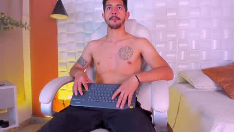 Alejo  online show from March 12, 8:20 pm