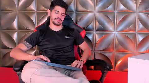 Alejo  online show from February 16, 7:49 pm