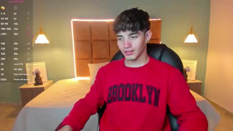 Snapshot of alejootwink chatting on October 21, 3:09 am ALejoo Saenz online show from October 21, 3:09 am