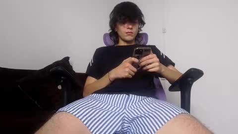 alex_connorr online show from April 21, 9:43 pm