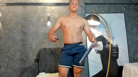 Snapshot of alex_tower chatting on December 11, 7:10 pm Alex Towers online show from December 11, 7:10 pm