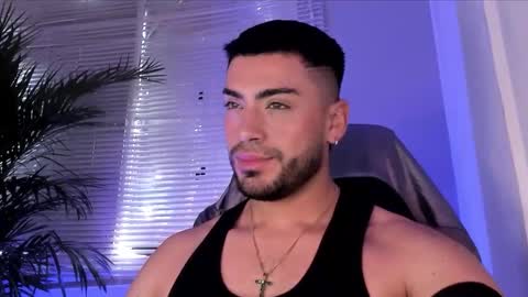 Snapshot of alexander_diiaz chatting on October 22, 3:49 pm Alexander Diaz online show from October 22, 3:49 pm