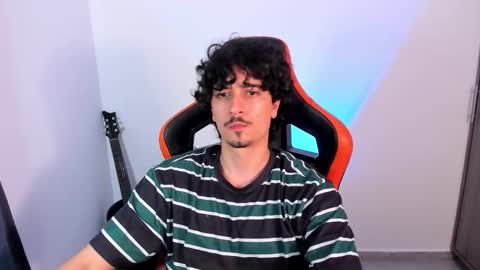 alexfloreszzz online show from January 8, 8:36 pm