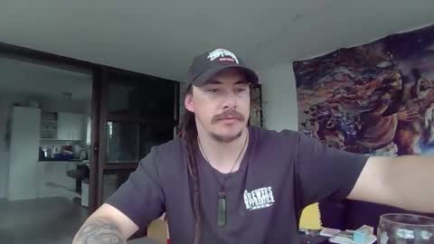 Alex online show from November 18, 3:21 am